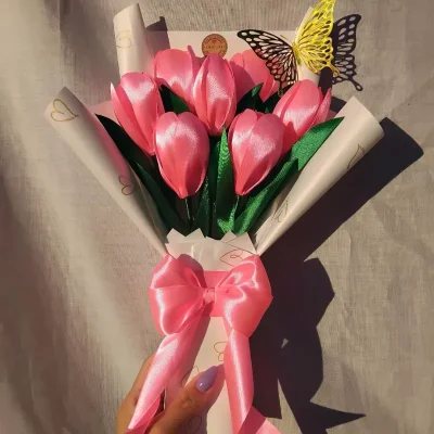 Ramo de 7 tulipanes eternos