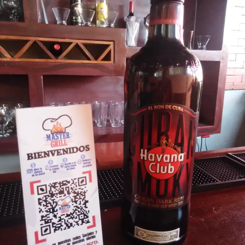 Habana Club Ron Smoking