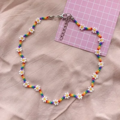 Collar de Margaritas Arcoíris