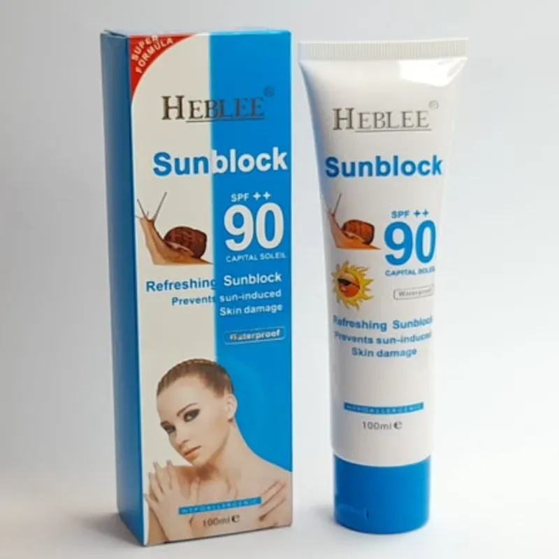 Protector solar con base baba de caracol