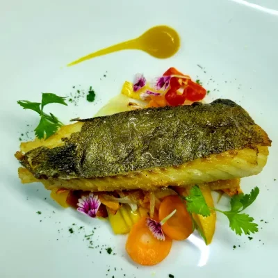 Filete de Pescado Grillé y Mantequilla Maitre d'Hôtel/ Grillet fish fillet and butter Maitre d'Hôtel