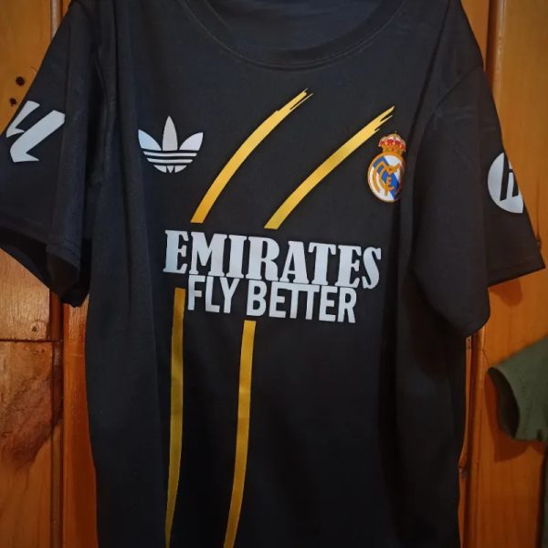 Pullover alternativo del Real Madrid