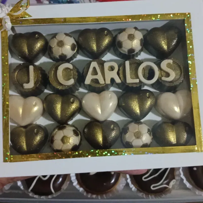 Corazones y pelota de futboll