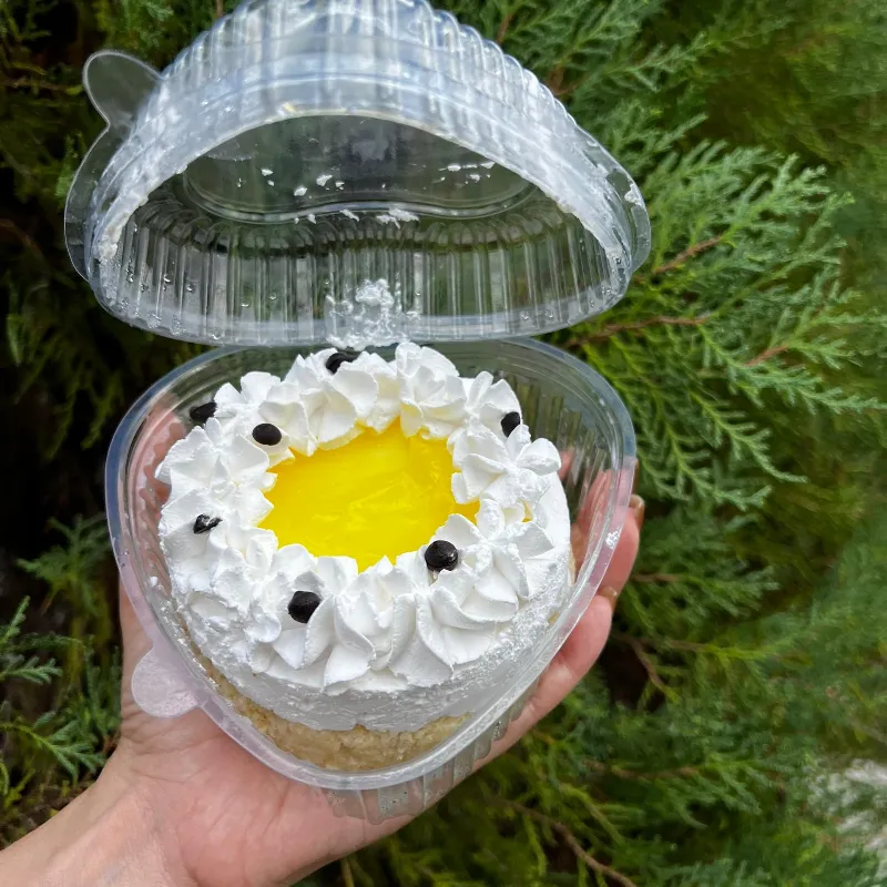 Minitarta de piña colada y nata