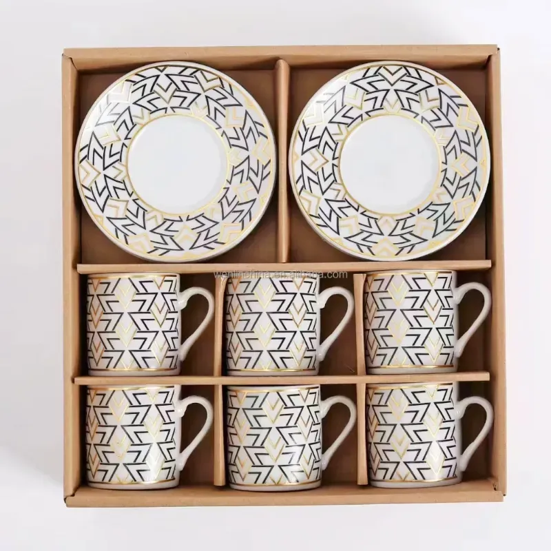 Juego de tazas de café con platillos