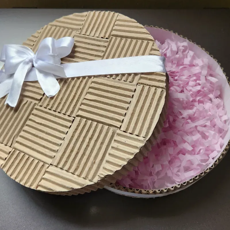 Caja de regalo con decoración