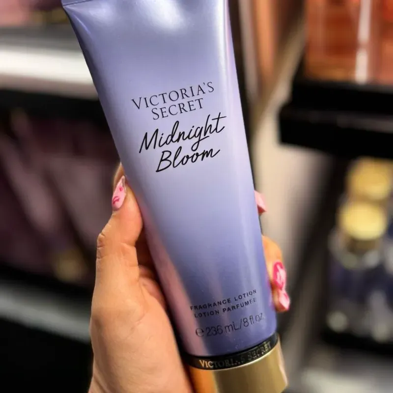 Crema Victoria’s Secret Midnight bloom