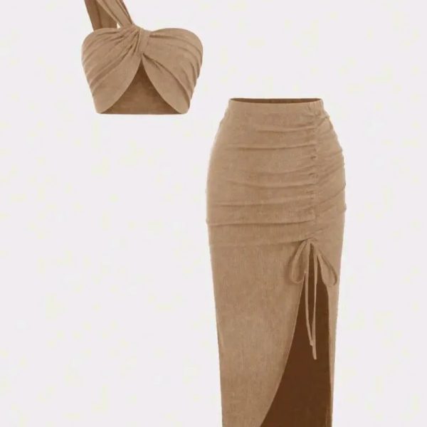  Conjunto falda larga con fruncido y top de un tirante — Beige