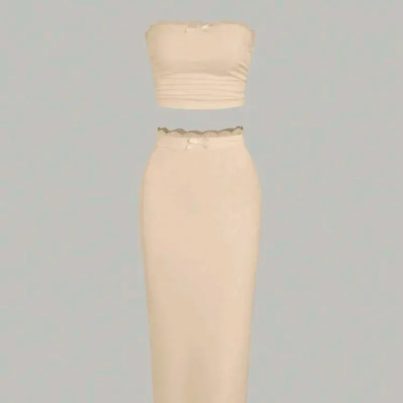  Conjunto de falda larga y top tubo con ribetes de encaje — Beige