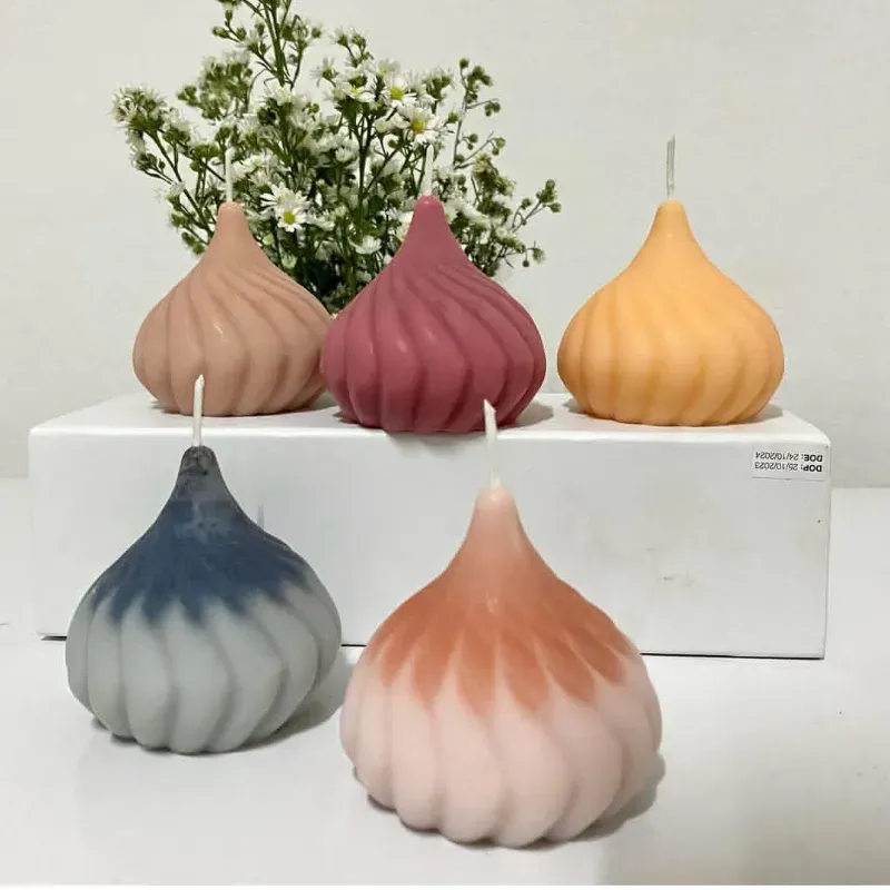 Vela Decorativa en Espiral de Varios Colores