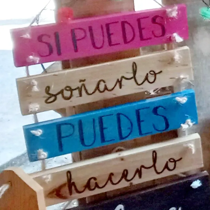 Cartel de 4 maderitas