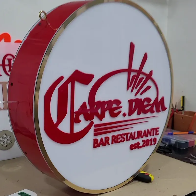 Cartel lumínico acrílico