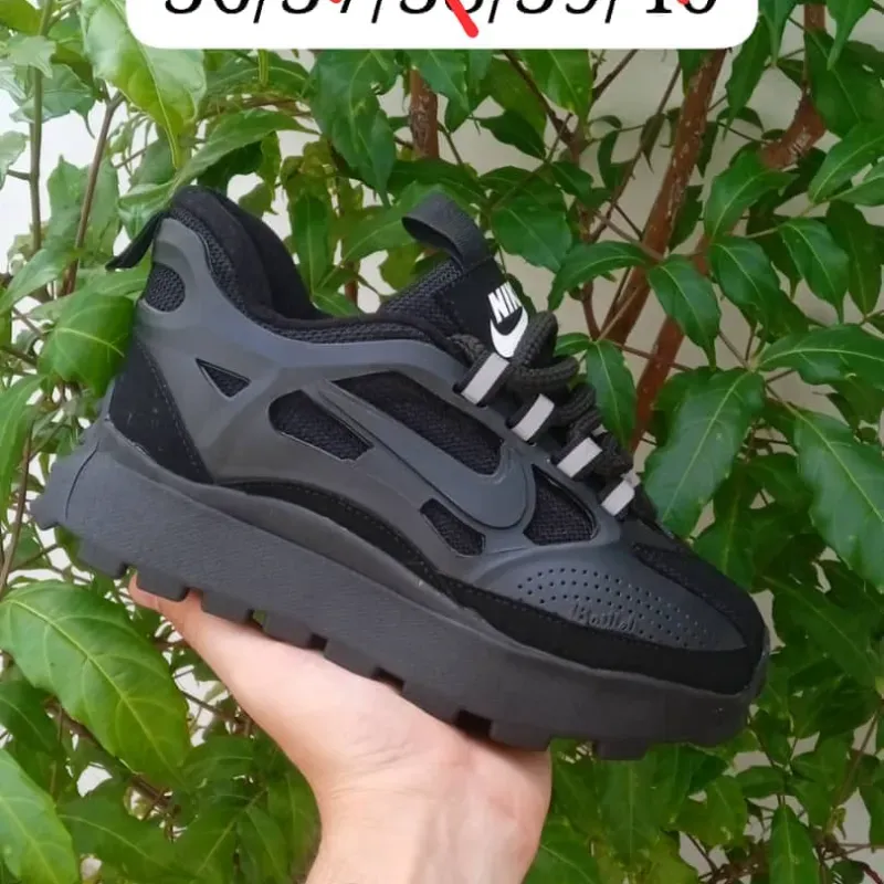 Nike Bailleli negro entero