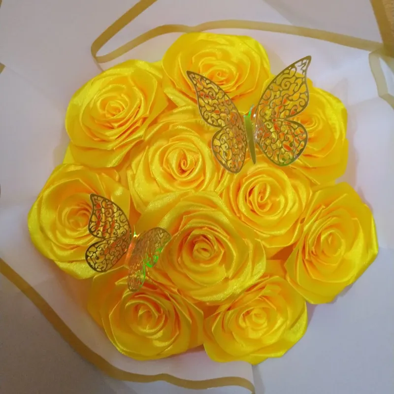 RAMO DE 10 ROSAS ETERNAS