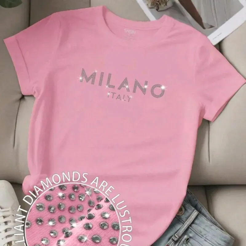  Camiseta con diseño de pedrería — Rosado
