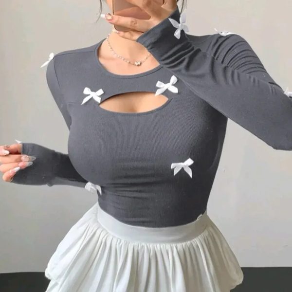 Camiseta  gris manga larga con lazos