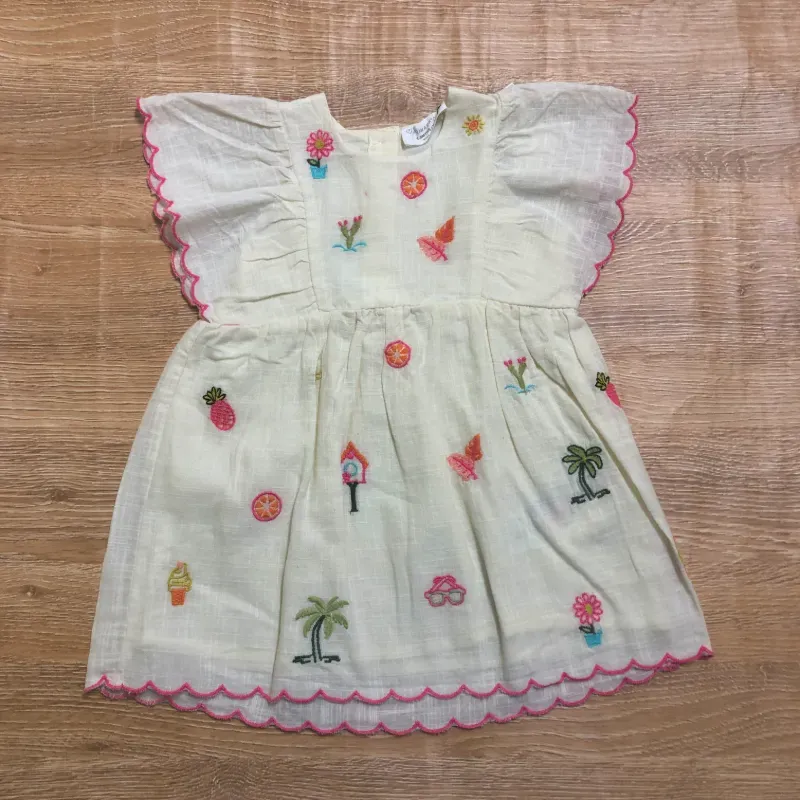 Vestido con motivos bordadas