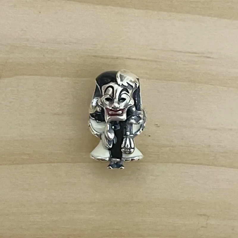 Charm de Cruella de Vil