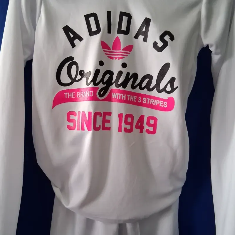 Conjunto short/ pulover manga larga