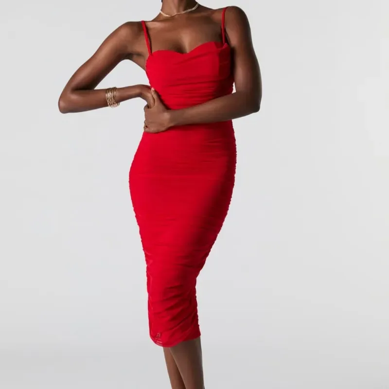 Vestido rojo midi.