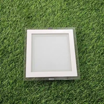 Luminaria Empotrable cuadrada de cristal 18W