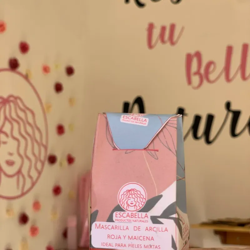 Mascarilla de arcilla roja y maicena