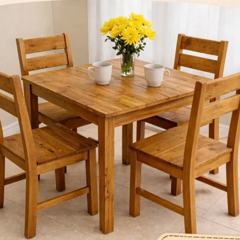 Mesa de comedor o cocina de madera, con 4 sillas.