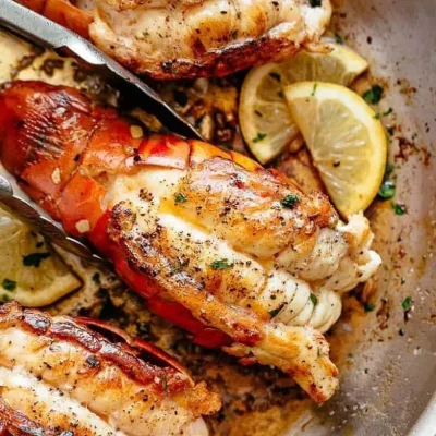 Langosta al ajo criolla