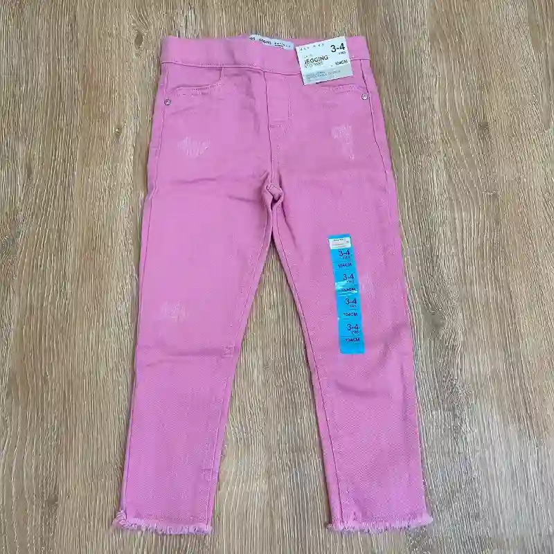 Pantalón de color rosado