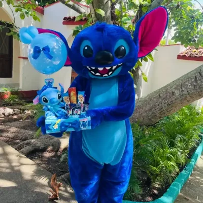 Caja de regalo con globo con Stitch