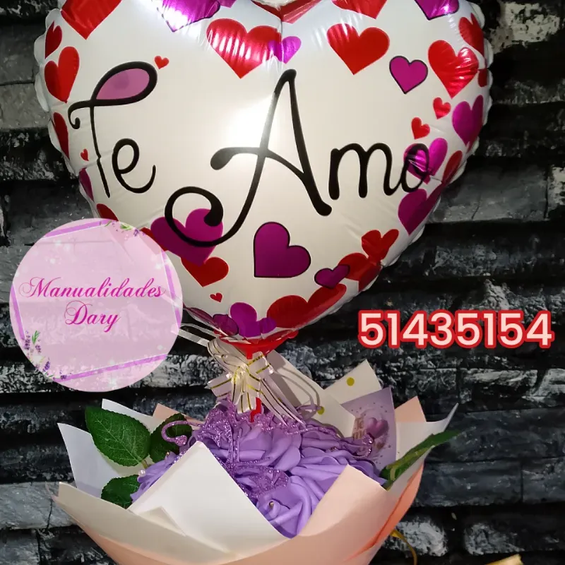 Ramo 7 rosas grandes con globo