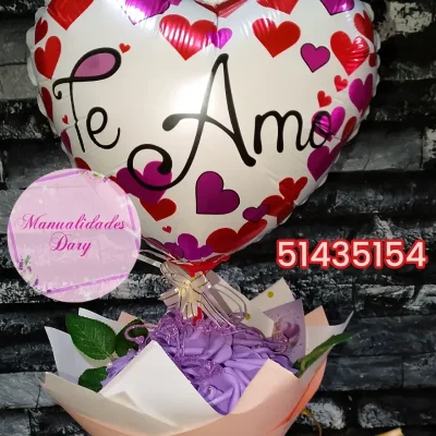 Ramo 7 rosas grandes con globo