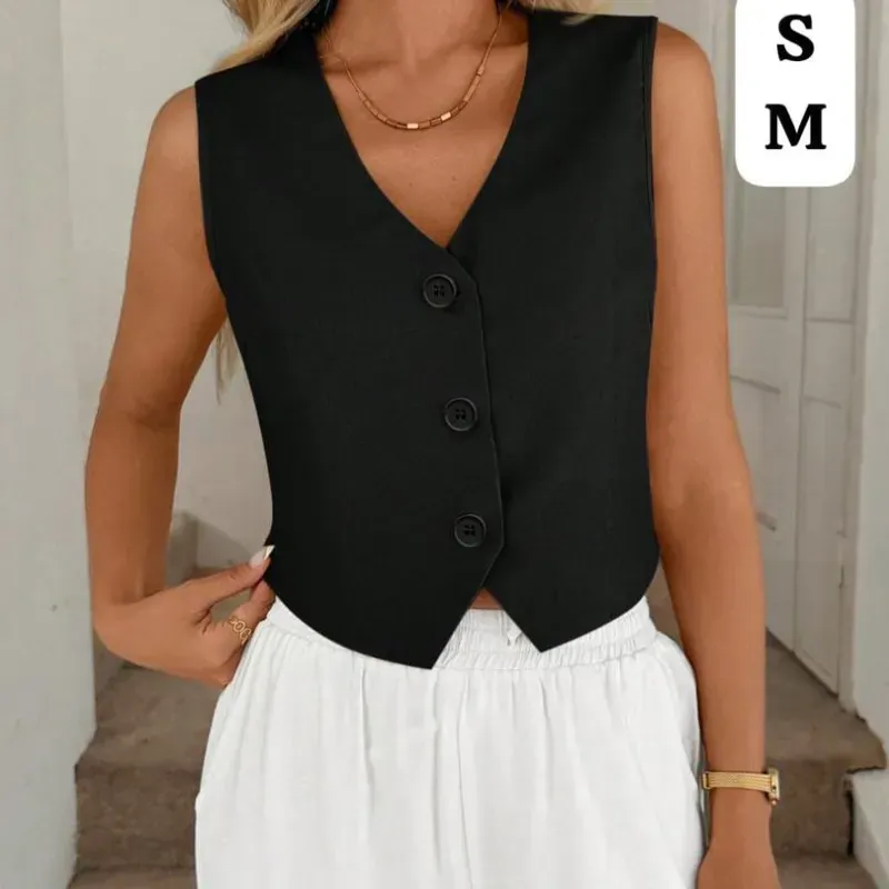  Conjunto Black Precision – Elegancia monocromática con chaleco entallado y pantalón de talle alto