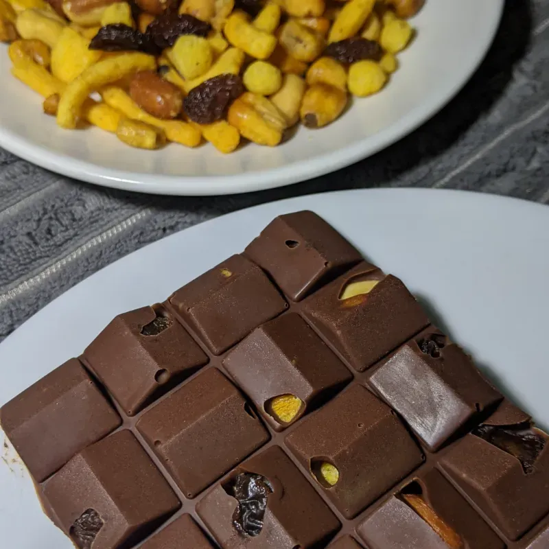 Barritas de Chocolate con frutos secos y arroz inflado