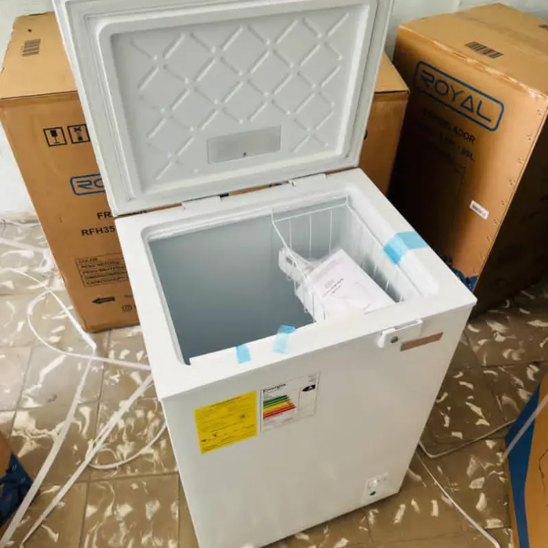 Nevera Royal 3.5 Pies blanca con cerradura