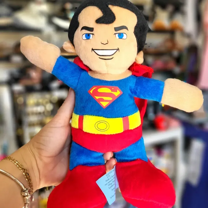 Peluche de SUPERMAN pequeño
