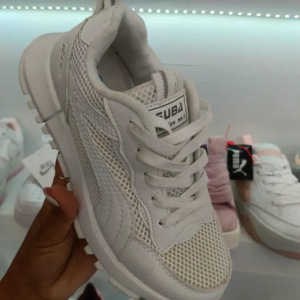 Zapatos blancos