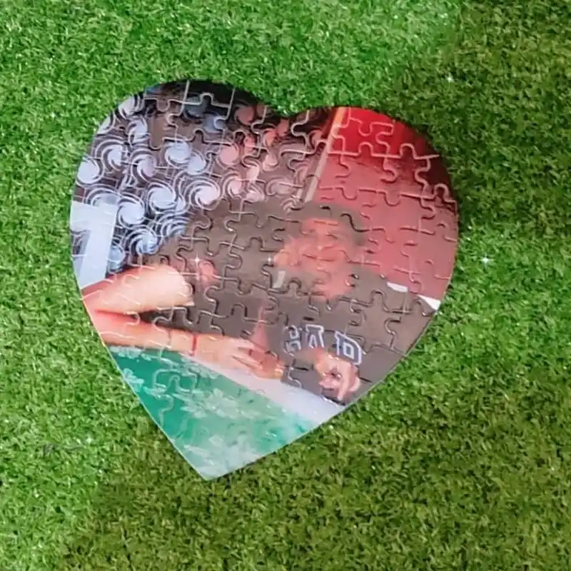 Rompecabezas en forma de corazón