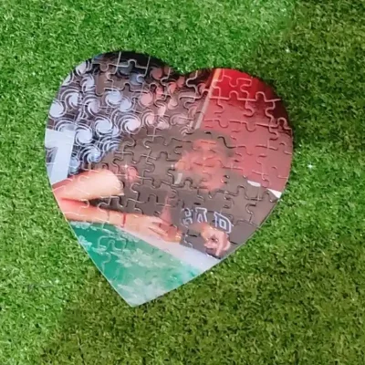 Rompecabezas en forma de corazón