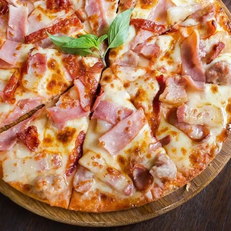 Pizza con Bacon