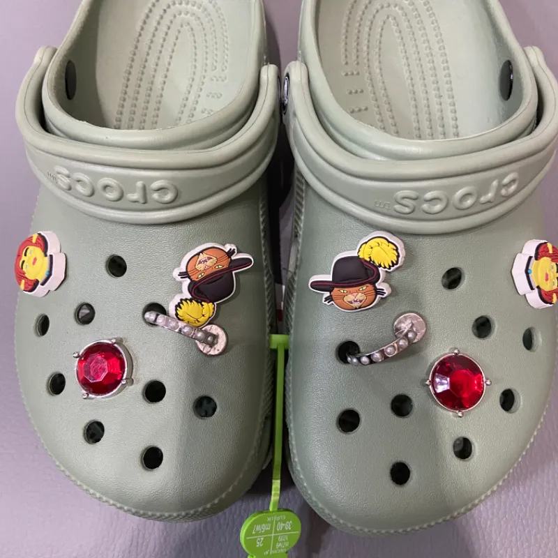 Crocs