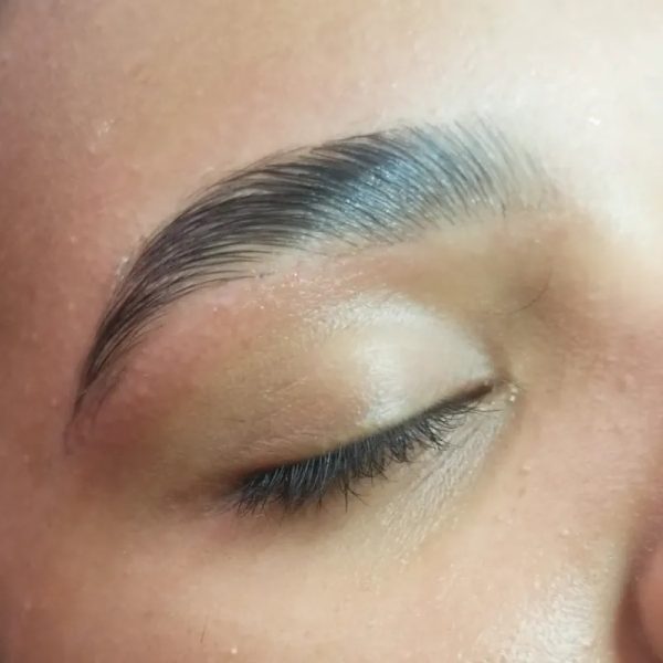 Laminado de cejas