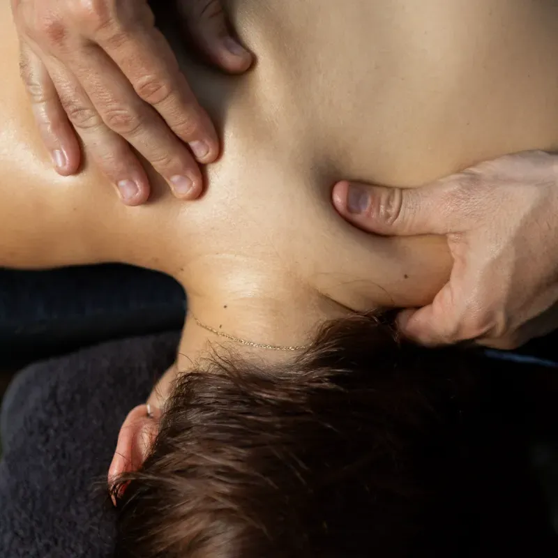 Masaje espalda - cervical