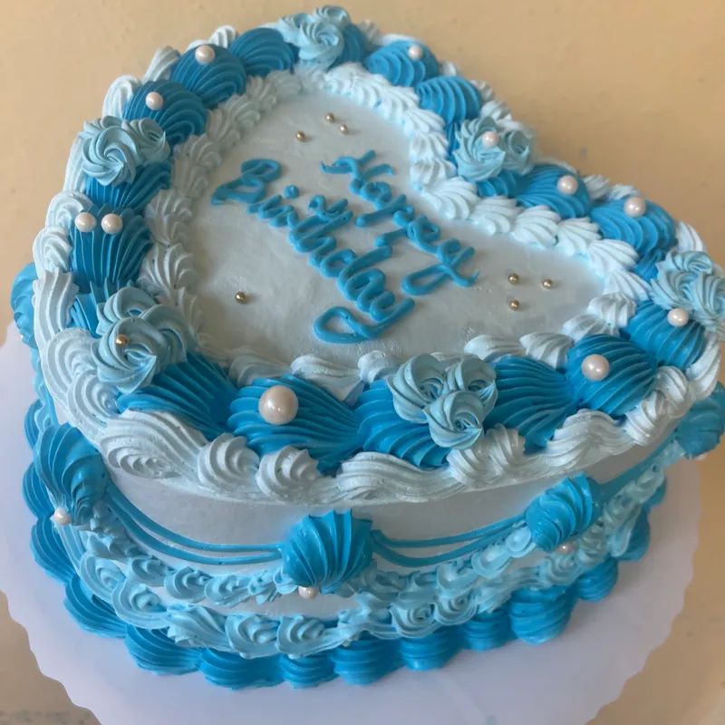 Cake en forma de corazón en azul
