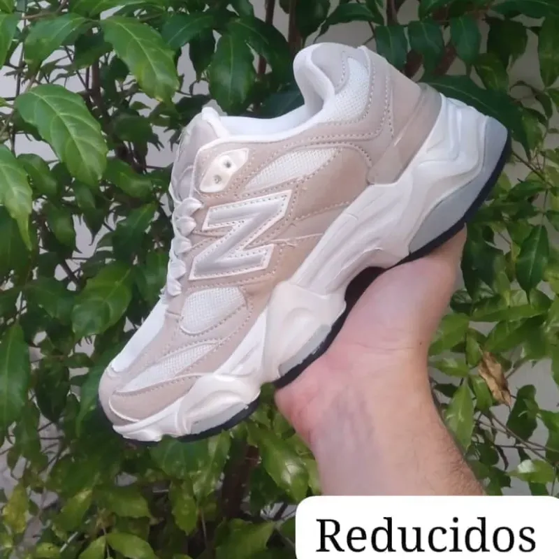 New Balance 9060 carmelita claro