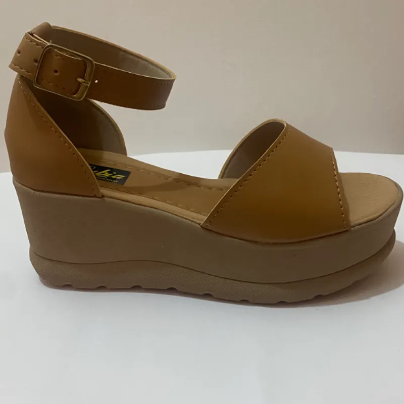 Petra Nayrobi calzada