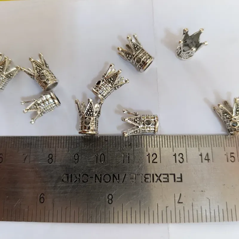 Corona alta plateada 