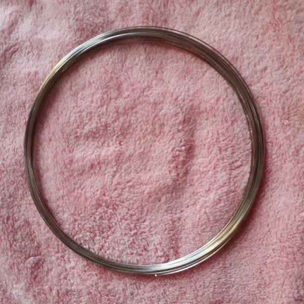 Alambre de memoria collar