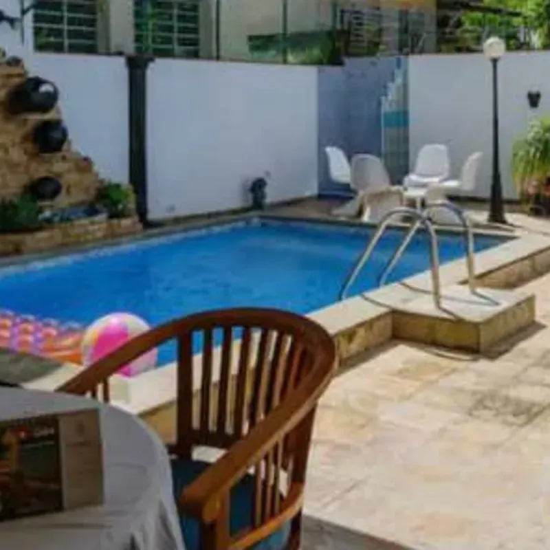 Villa Nuevo Vedado // **Disfrute de una Exclusiva Residencia de Lujo en Nuevo Vedado**
