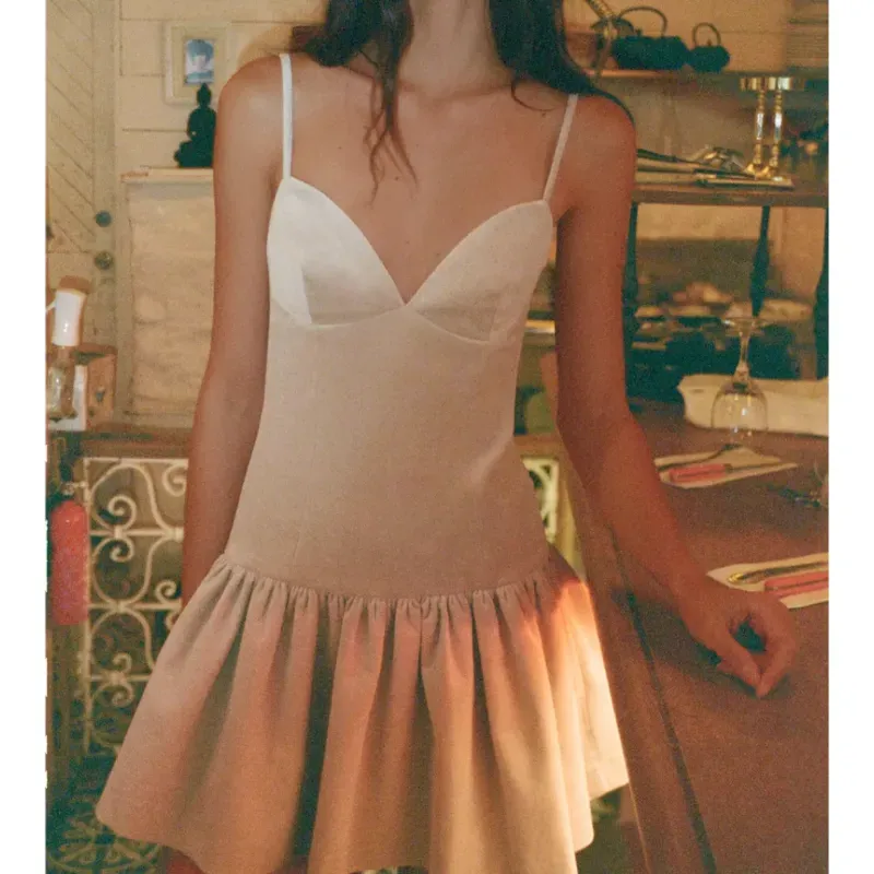 Vestido Corto Tirantes Volumen ZARA